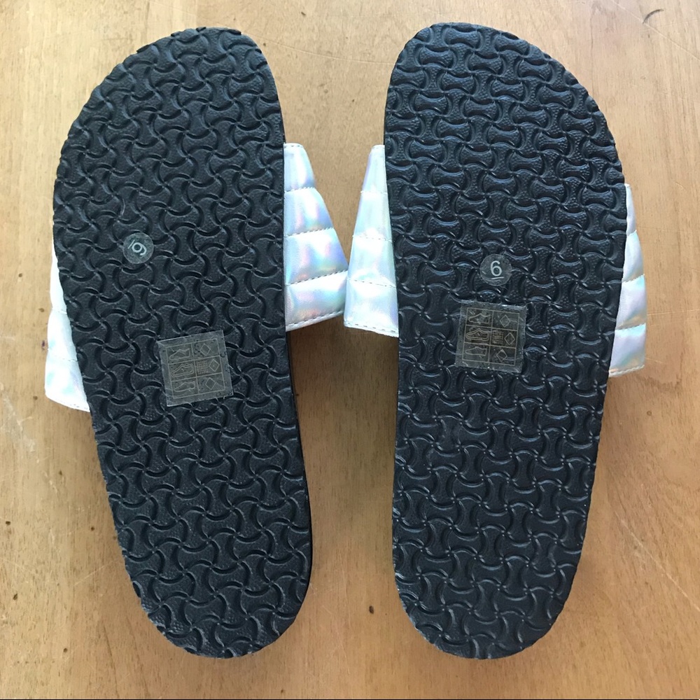 Urban Outfitters Slides UO - Picture 2 of 5